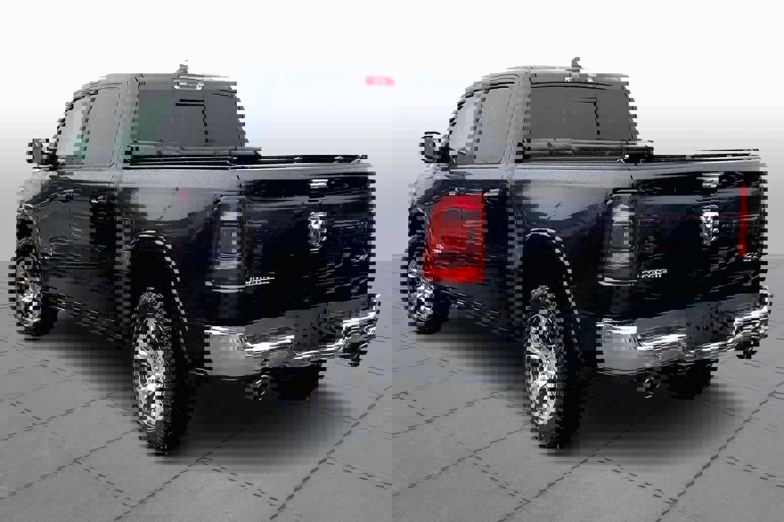 Used 2019 RAM 1500 Laramie image 10