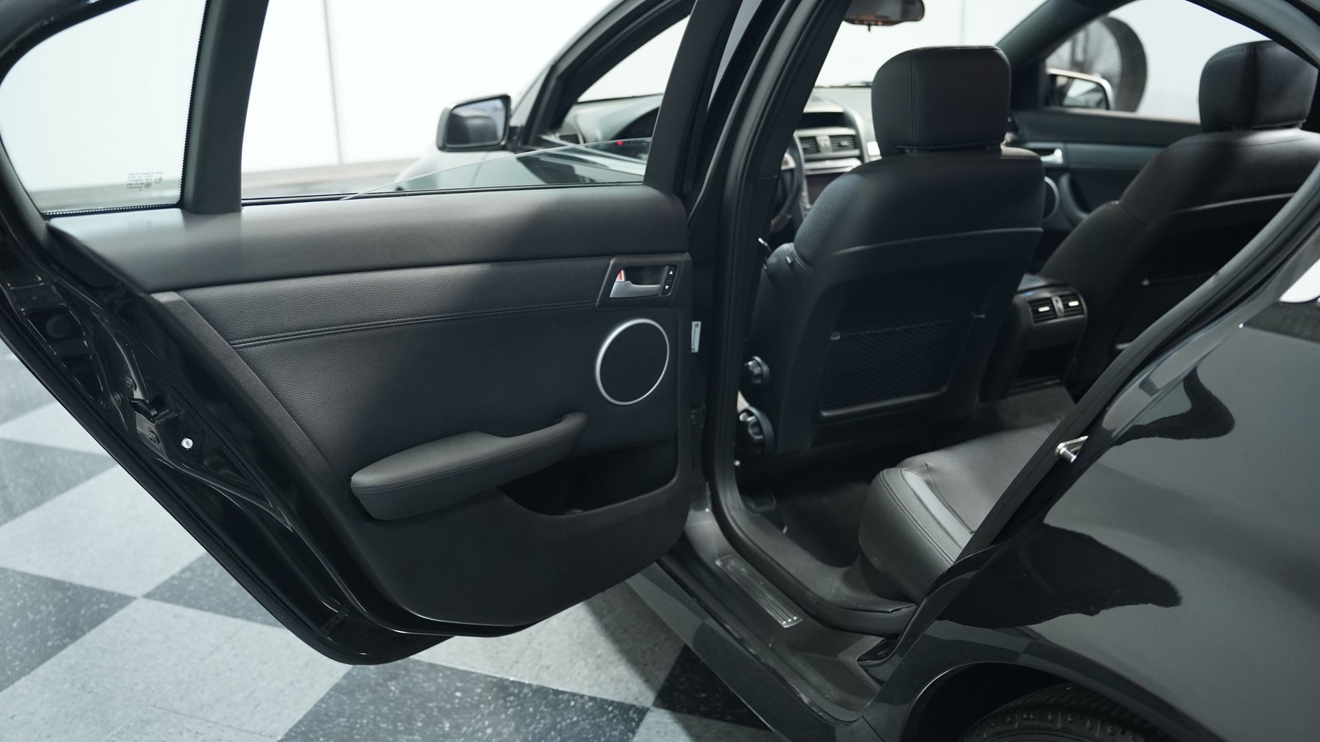 Used 2009 Pontiac G8 w/ Premium Package image 38