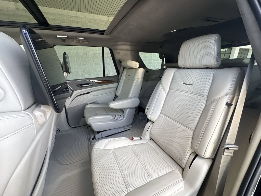 Certified 2021 Cadillac Escalade Premium Luxury Platinum AWD/4WD image 26