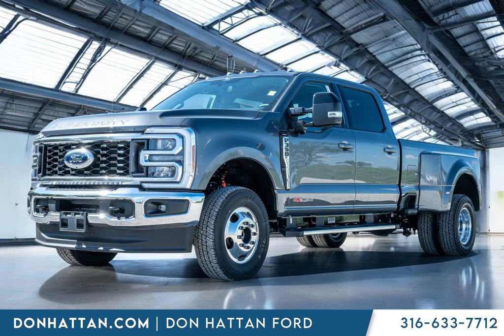 New 2026 Ford F350 Lariat w/ FX4 Off-Road Package AWD/4WD image 1