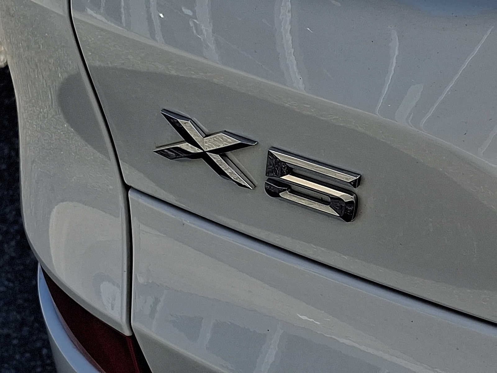 Used 2021 BMW X5 xDrive40i w/ M Sport Package AWD/4WD image 30
