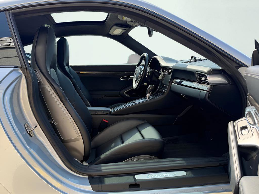 Used 2014 Porsche 911 Turbo image 26