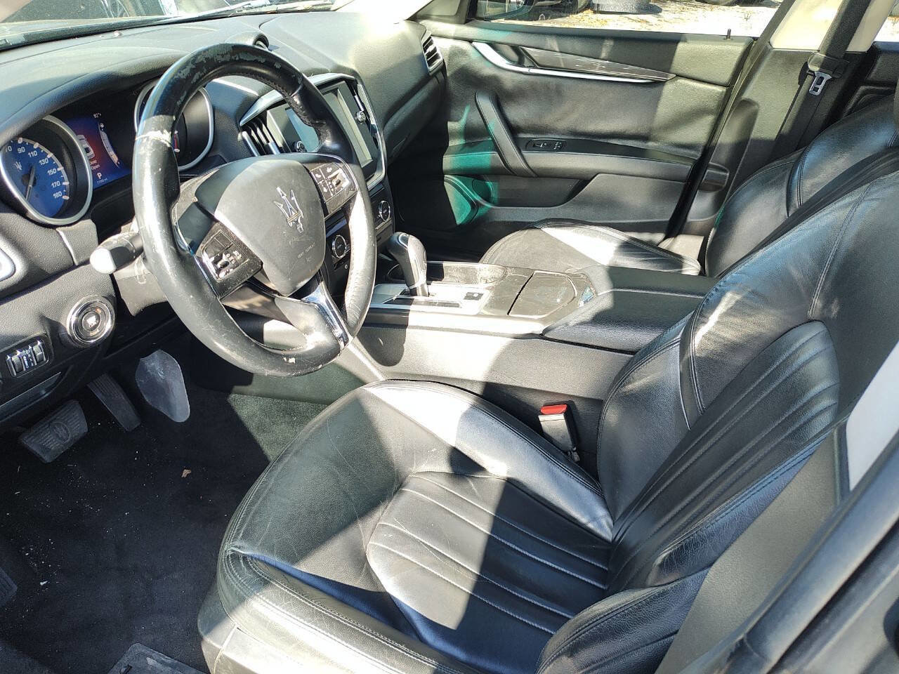 Used 2015 Maserati Ghibli RWD image 27