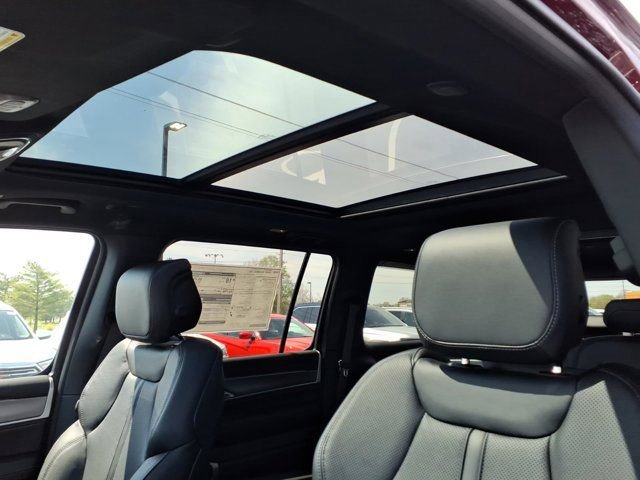 New 2026 Jeep Grand Wagoneer L 4WD w/ Premium Group I image 15