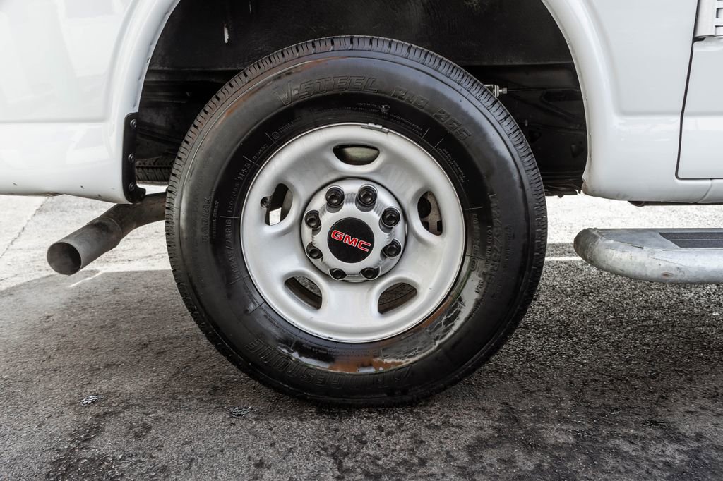 Used 2024 GMC Savana 2500 w/ Driver Convenience Package image 29