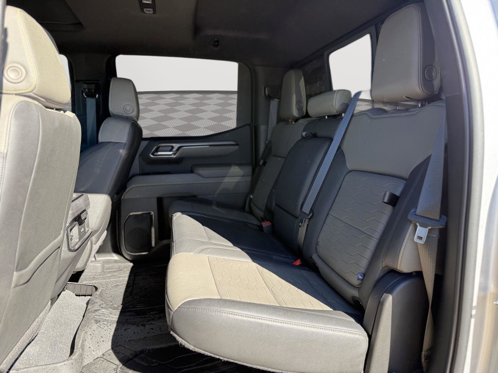 Used 2022 Chevrolet Silverado 1500 ZR2 w/ Technology Package image 21