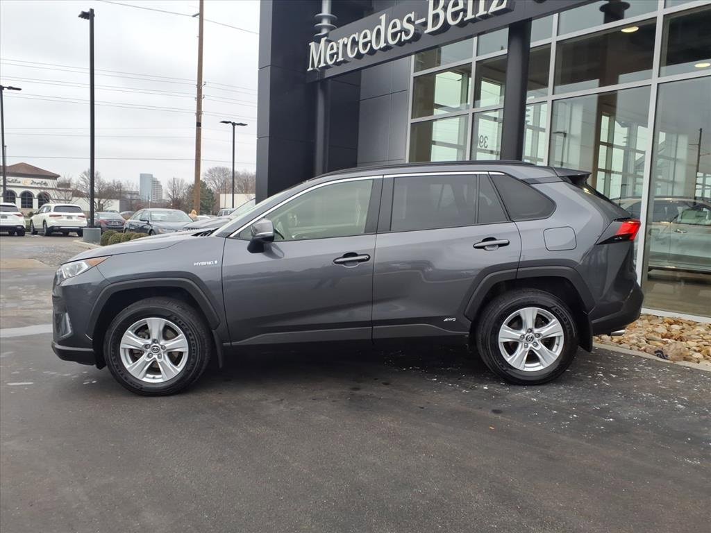 Used 2019 Toyota RAV4 XLE image 3