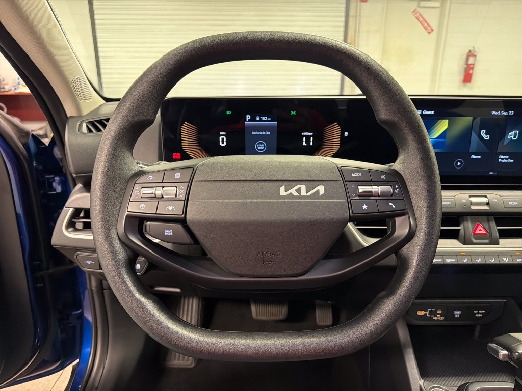 Used 2025 Kia K4 FWD image 27