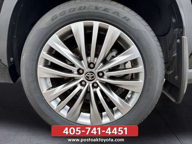 Used 2023 Toyota Highlander Platinum AWD/4WD image 63