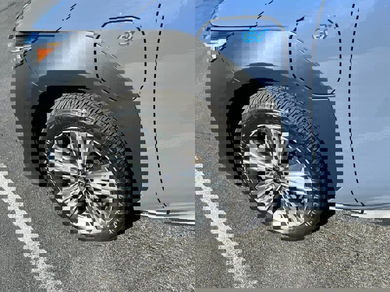 Used 2024 Subaru Solterra Touring image 14