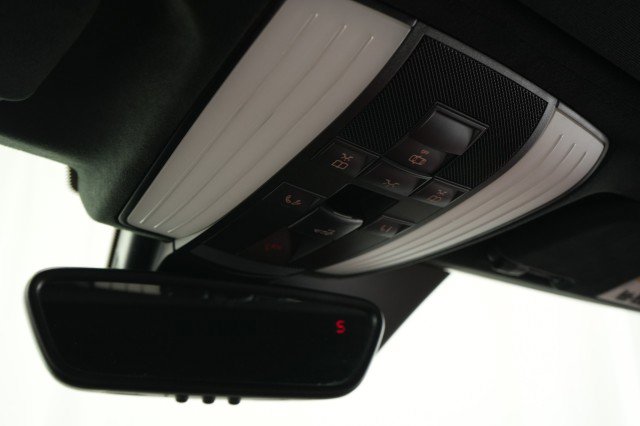 Used 2018 Mercedes-Benz AMG GT Roadster image 47