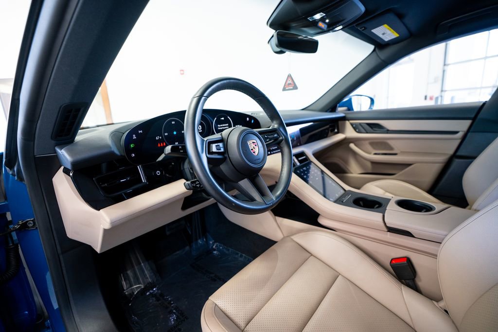 Used 2024 Porsche Taycan image 31