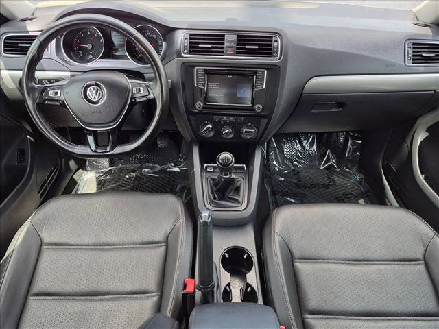 Used 2017 Volkswagen Jetta SE FWD image 17