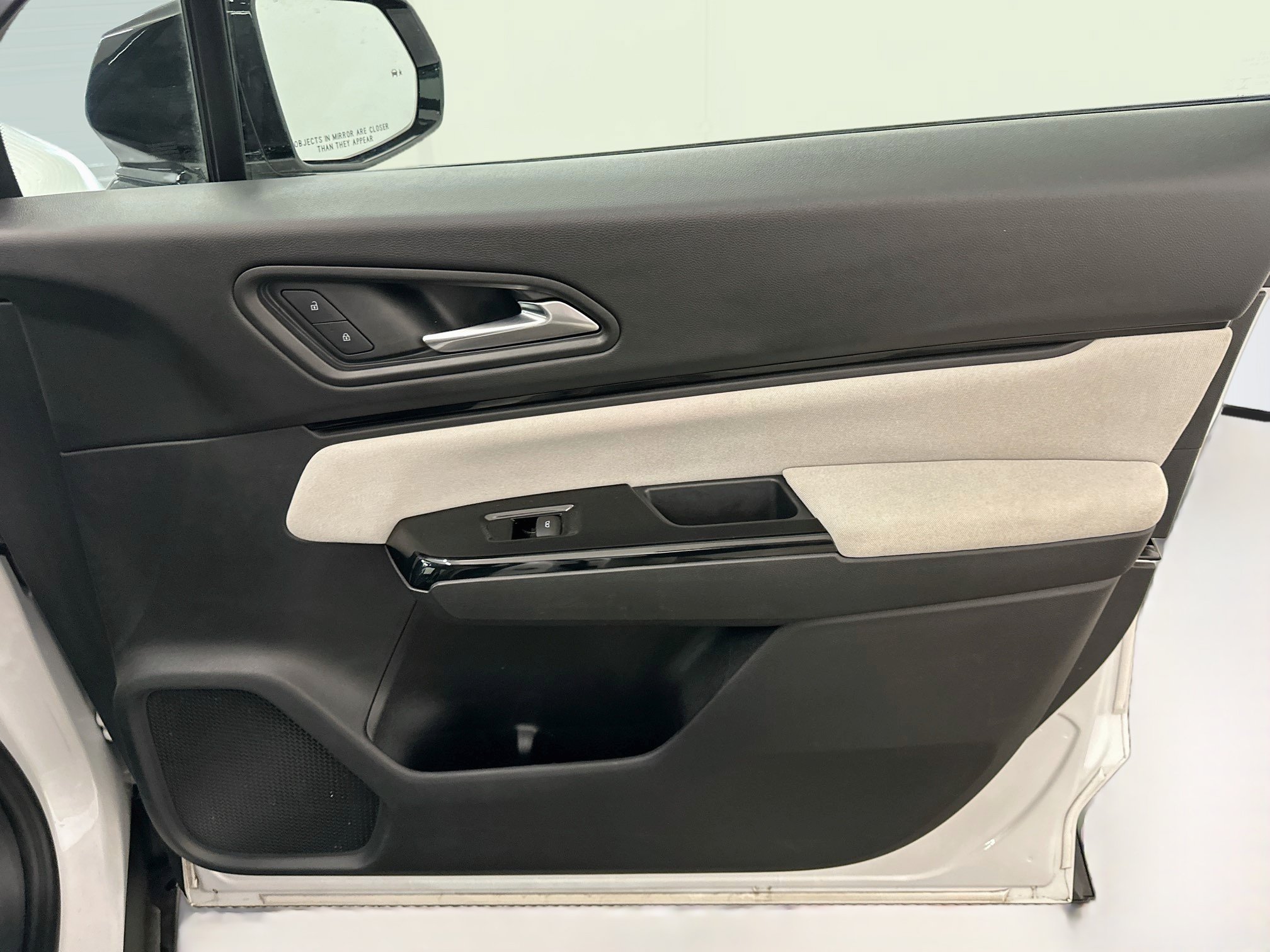 Used 2025 Honda Prologue EX image 33