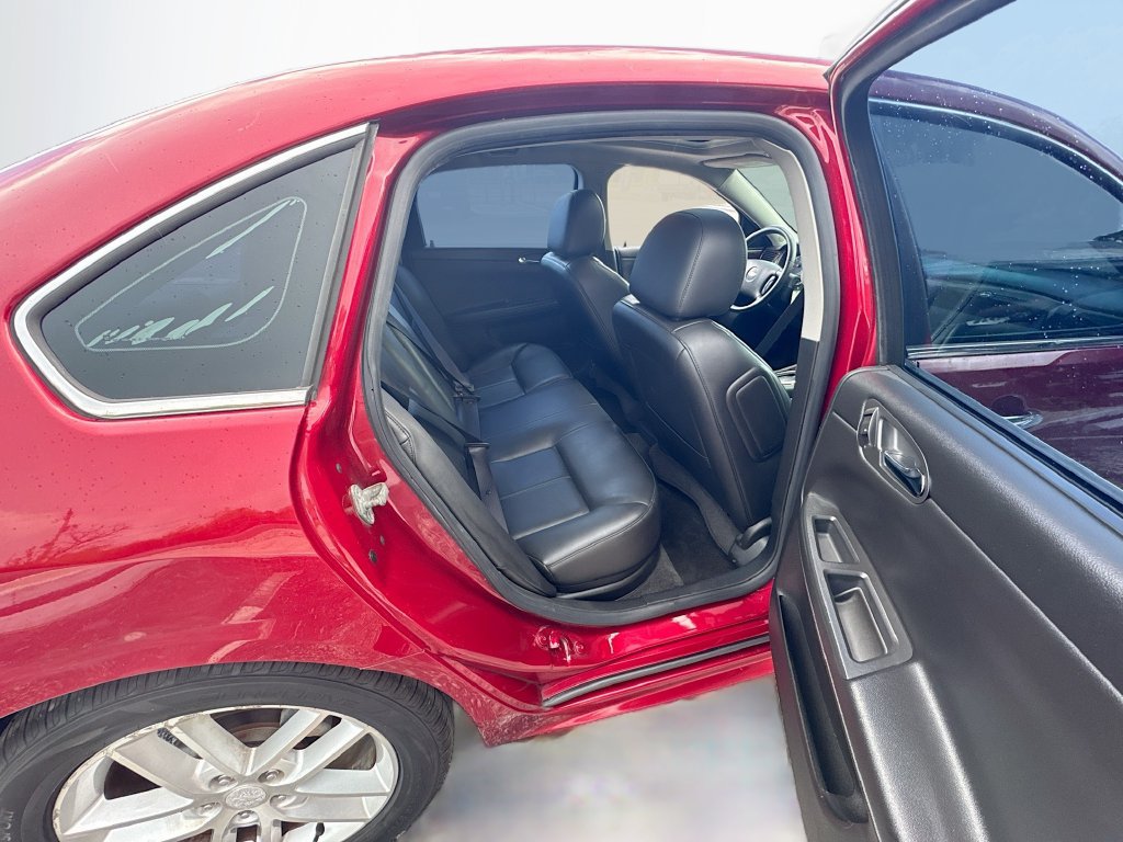 Used 2013 Chevrolet Impala LTZ FWD image 25