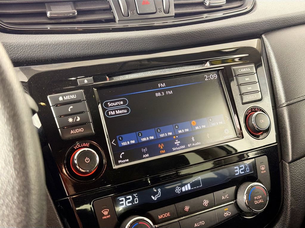 Used 2020 Nissan Rogue S image 14