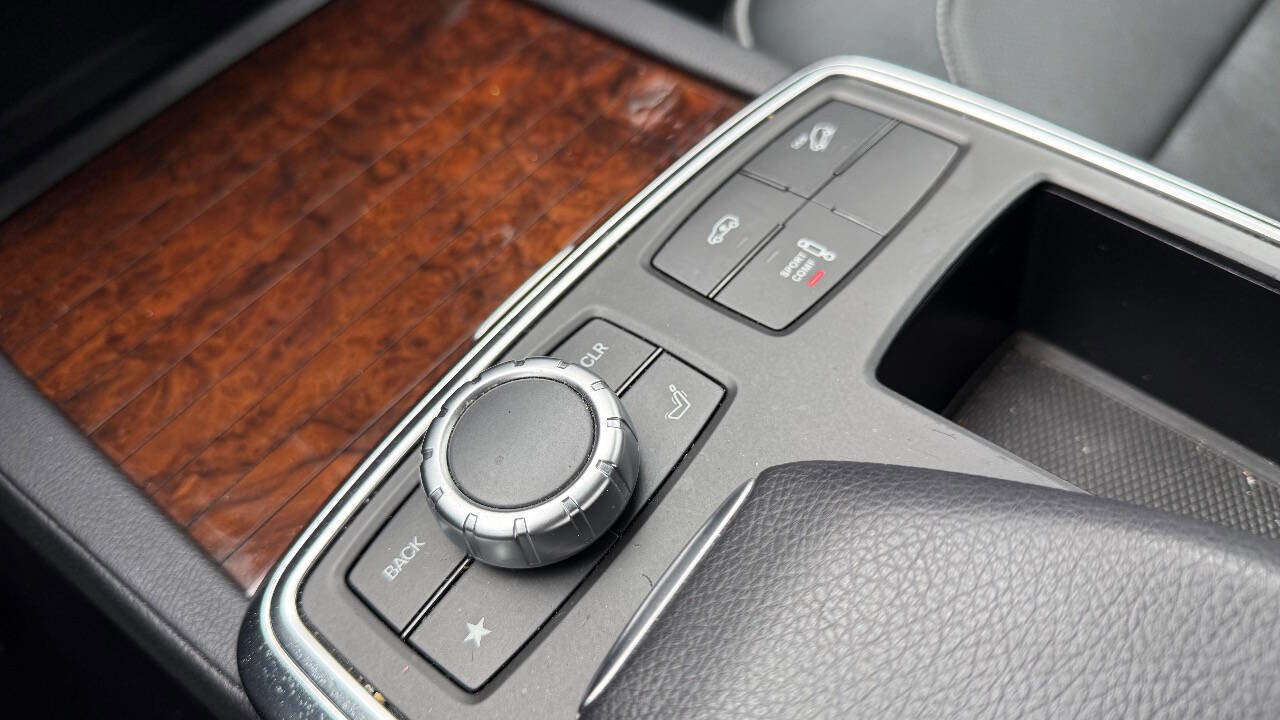 Used 2014 Mercedes-Benz GL 550 4MATIC image 95