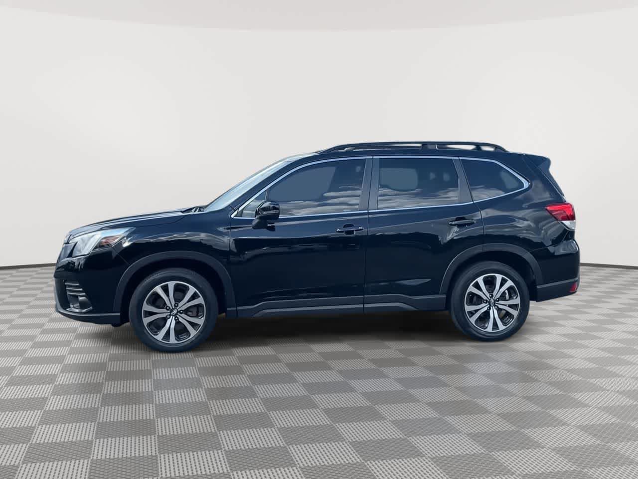 Used 2022 Subaru Forester Limited AWD/4WD image 5