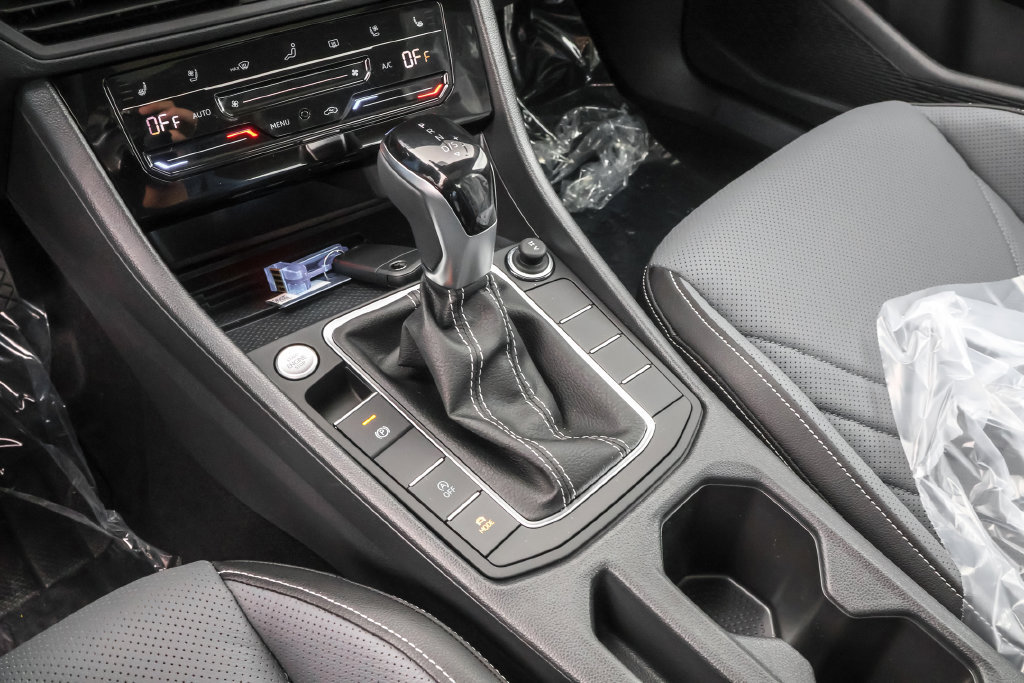 New 2027 Volkswagen Jetta SEL FWD image 33