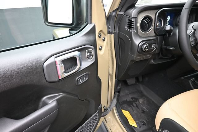 New 2026 Jeep Gladiator Willys AWD/4WD image 8