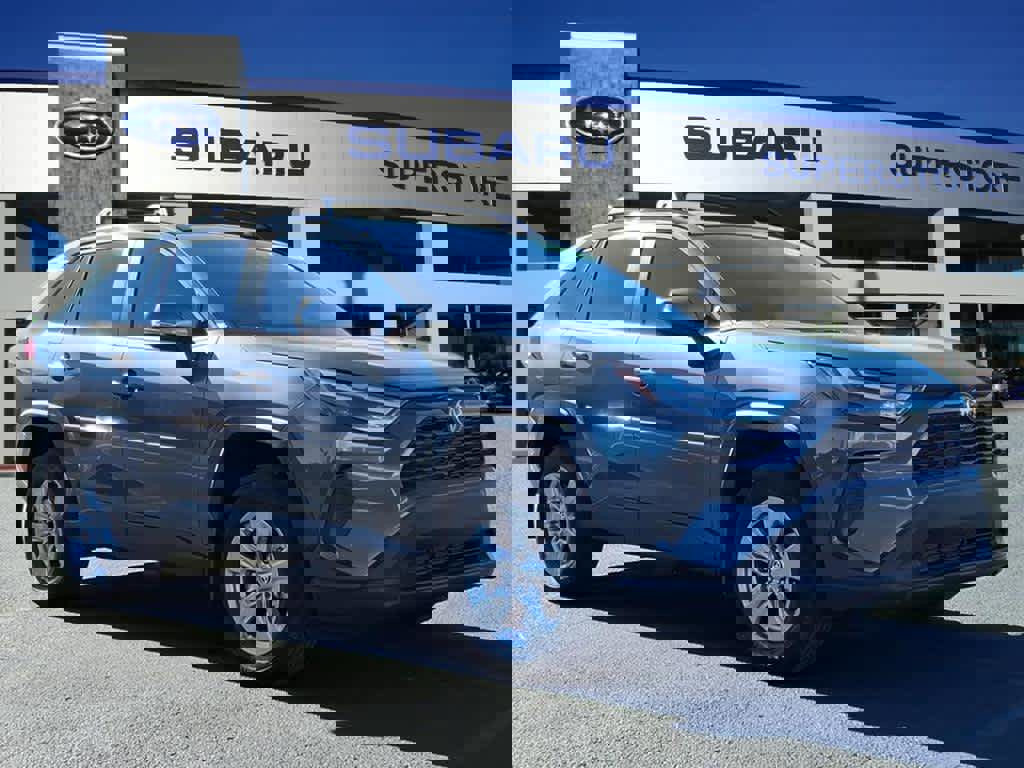 Used 2024 Toyota RAV4 XLE image 1