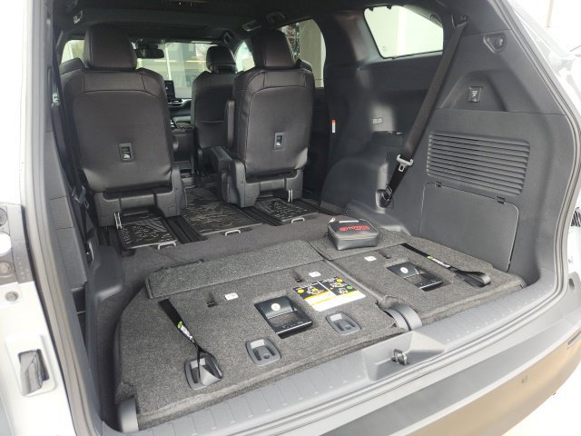 New 2026 Toyota Sienna XLE Woodland Edition AWD/4WD image 25