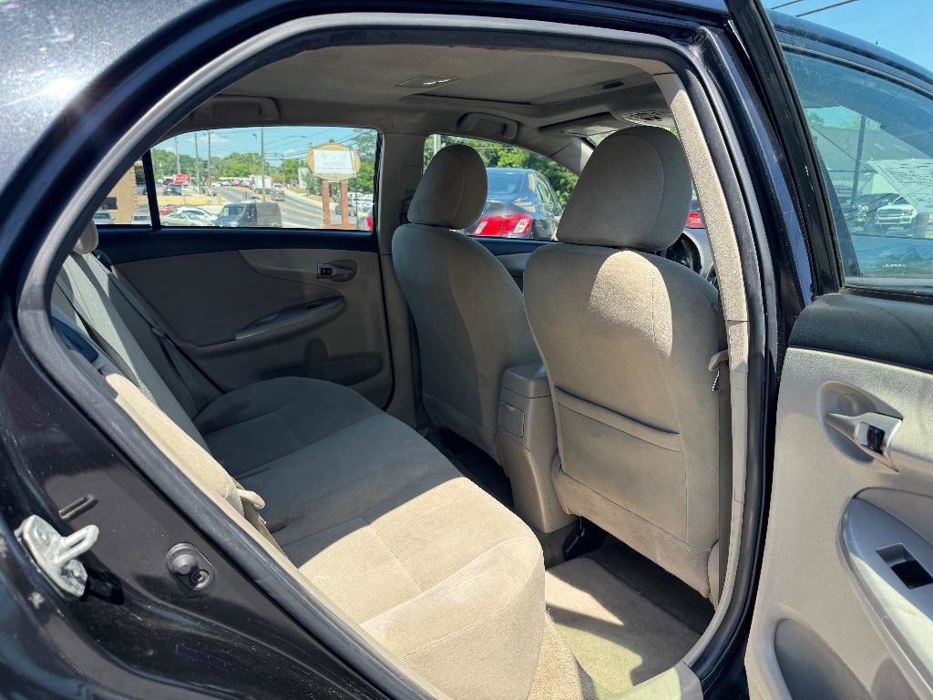 Used 2011 Toyota Corolla LE FWD image 16