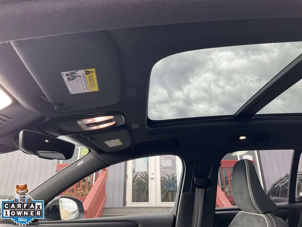 Used 2022 Volvo XC40 P8 Recharge Plus AWD/4WD image 22