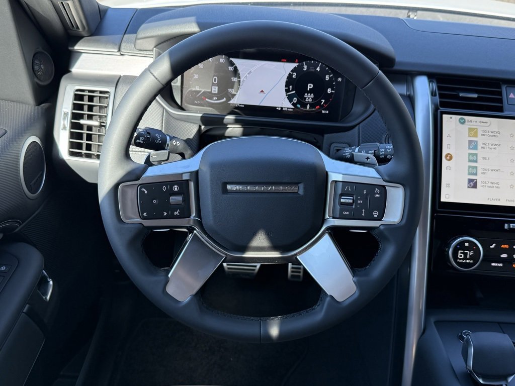 New 2026 Land Rover Discovery Limited Edition image 17