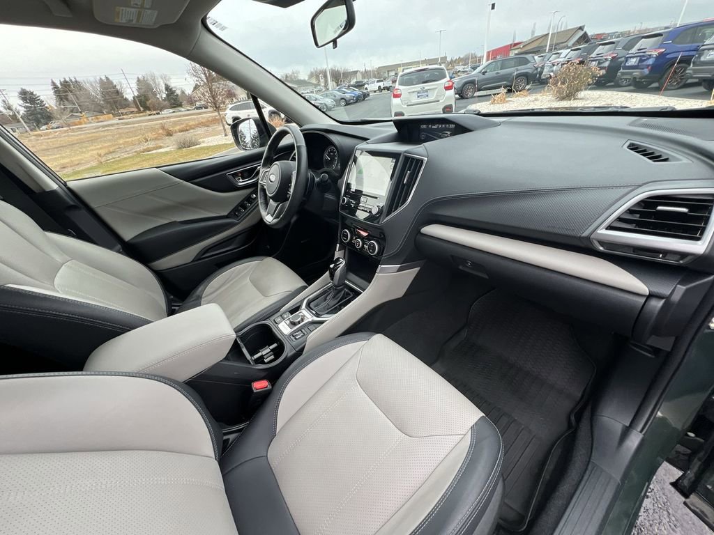 Used 2023 Subaru Forester Limited image 30