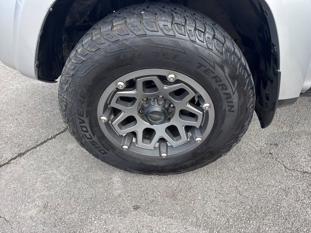 Used 2019 Toyota 4Runner SR5 image 17