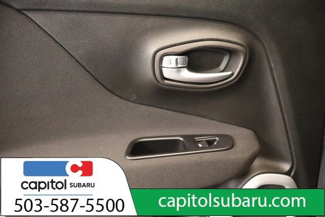 Used 2018 Jeep Renegade Latitude image 31