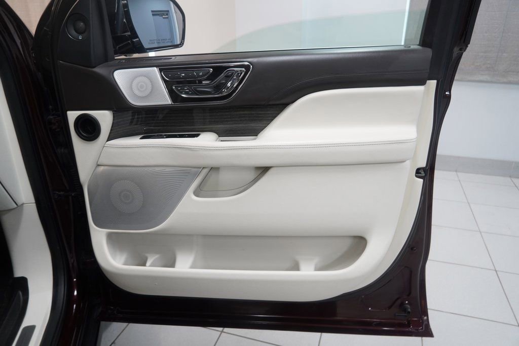 Used 2018 Lincoln Navigator Black Label image 38