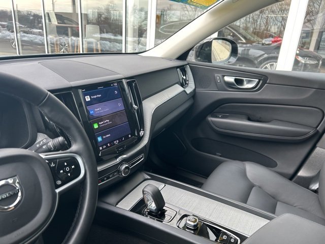 Certified 2025 Volvo XC60 B5 Plus image 19