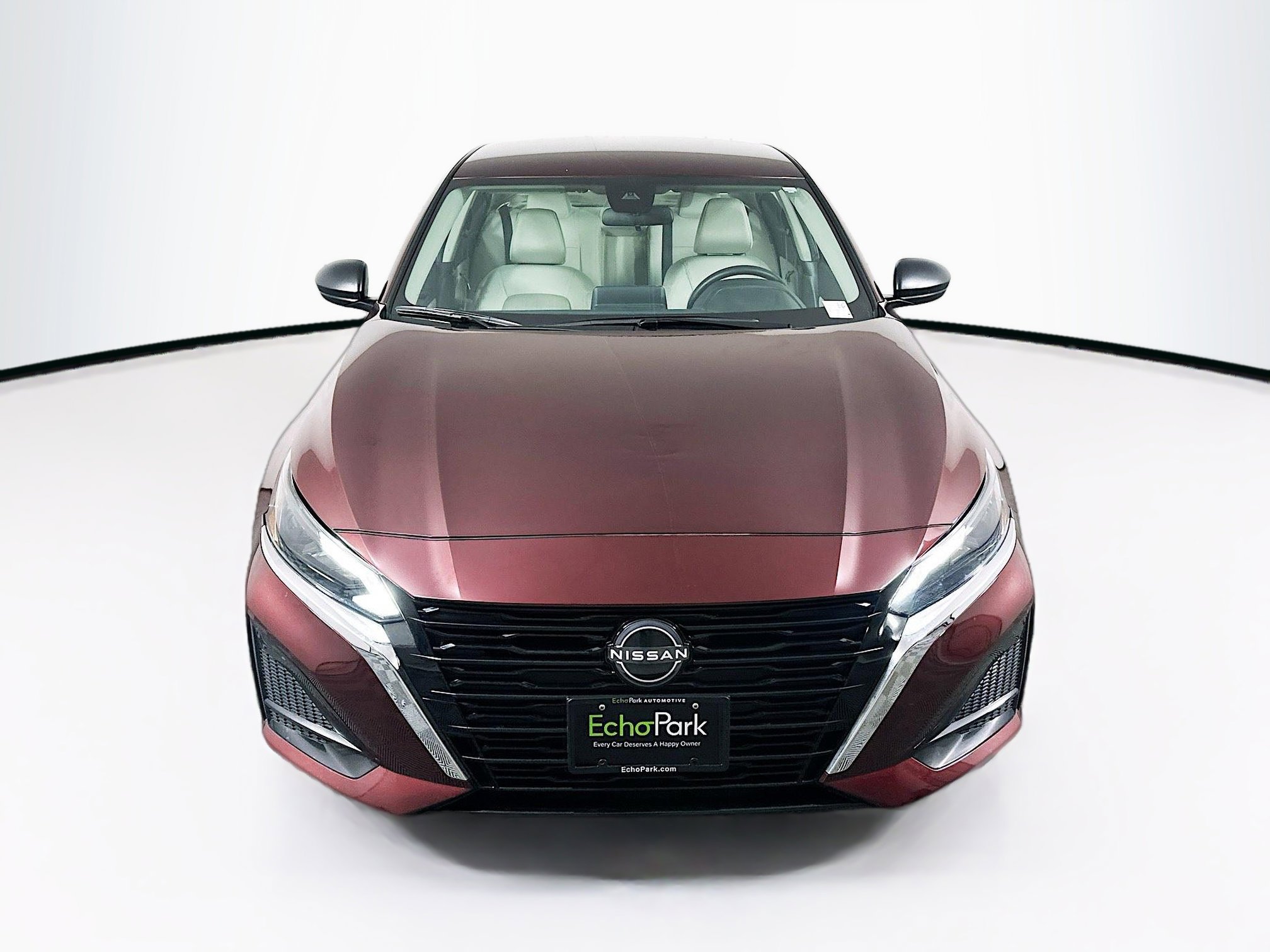 Used 2025 Nissan Altima 2.5 SV image 2