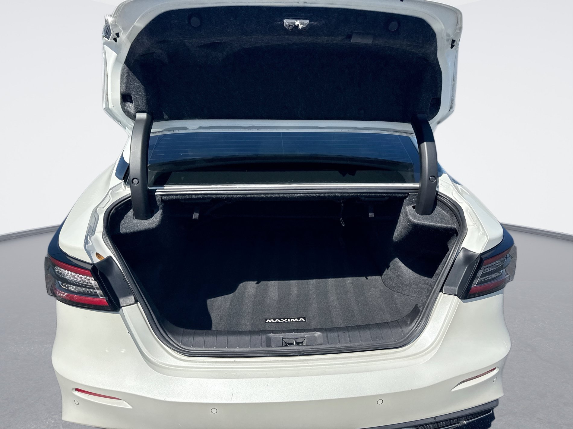 Certified 2021 Nissan Maxima Platinum w/ Sport Mat Group FWD image 13