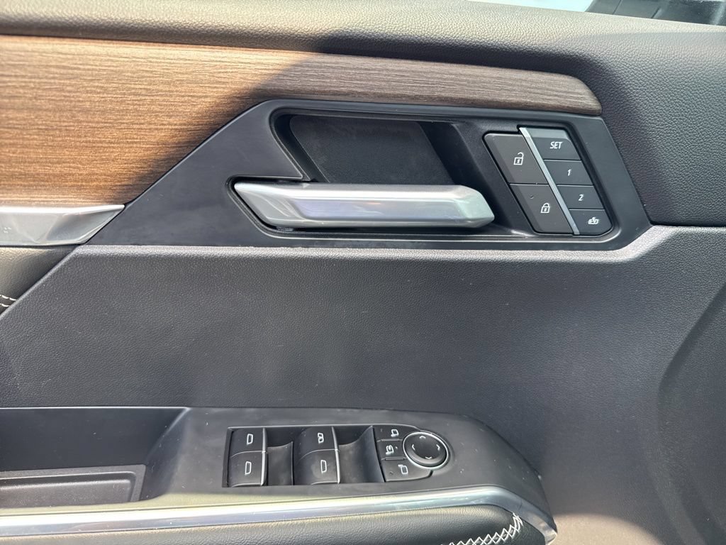 Used 2025 GMC Acadia Denali w/ LPO, Floor Liner Package AWD/4WD image 20