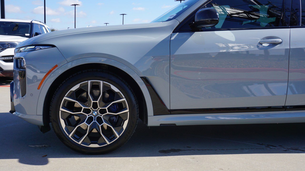 Used 2023 BMW X7 M60i w/ Executive Package image 10