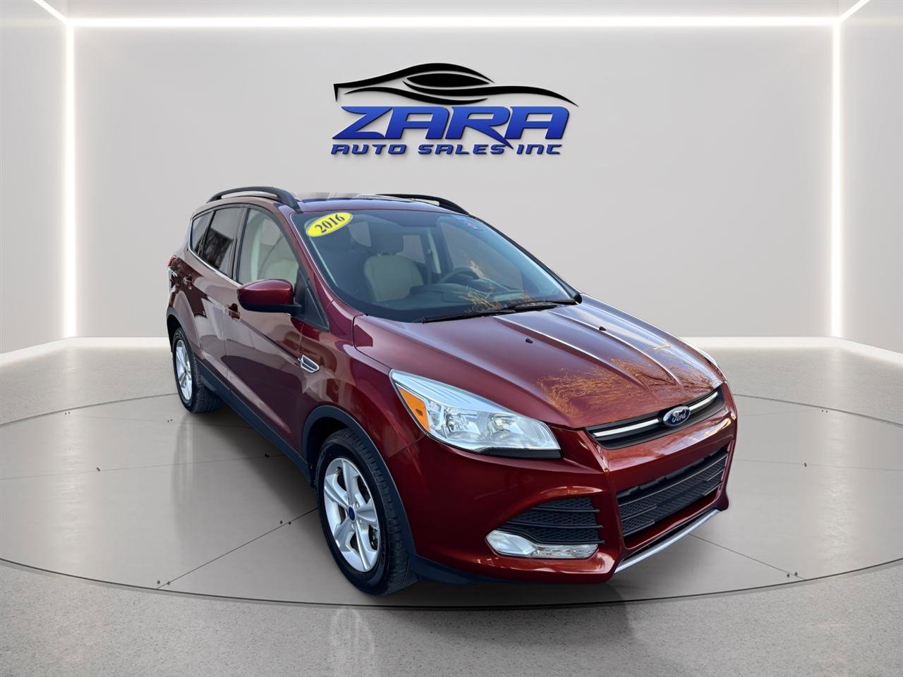 Used 2016 Ford Escape SE w/ Equipment Group 201A image 8