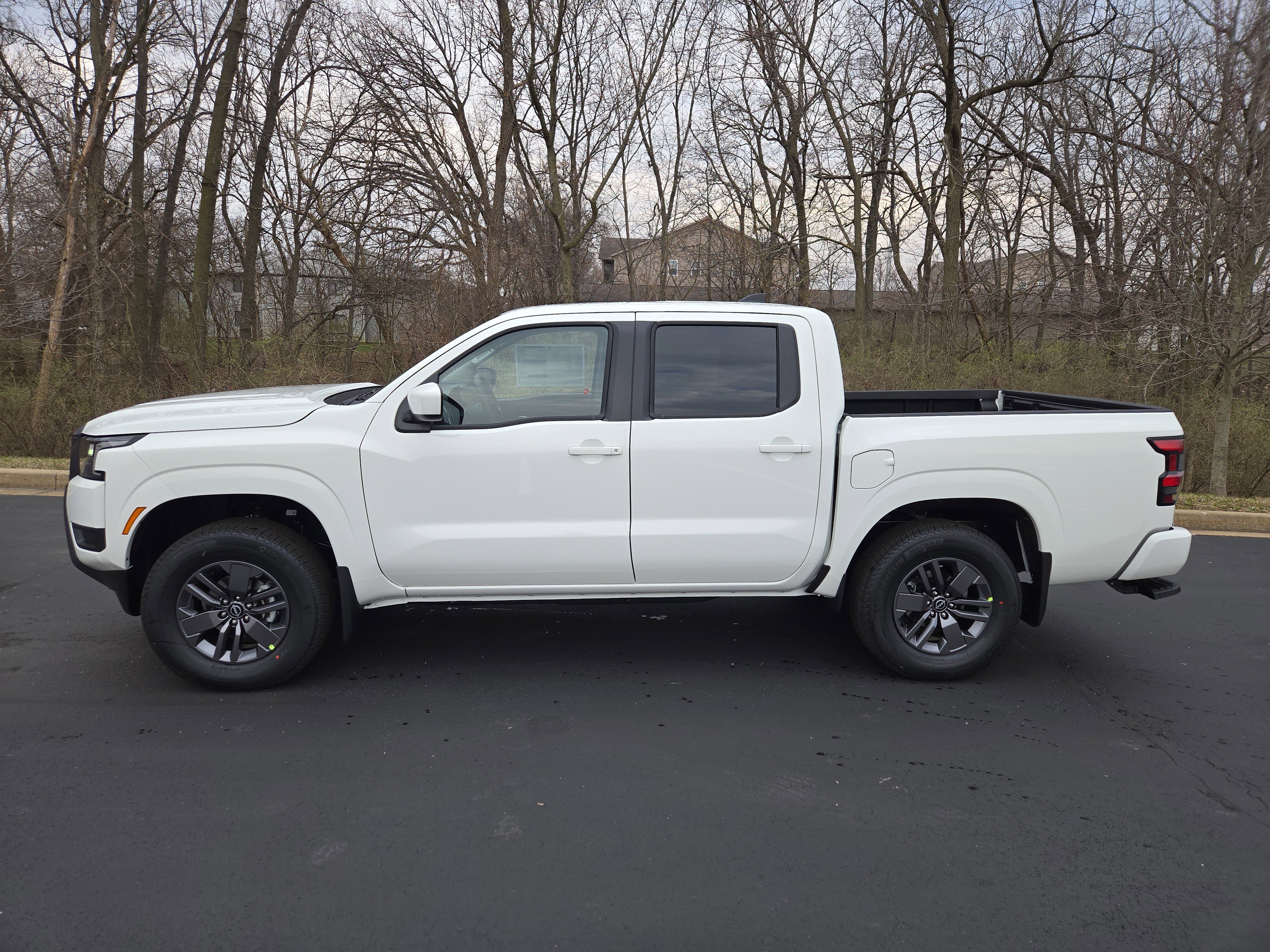 New 2026 Nissan Frontier SV image 5