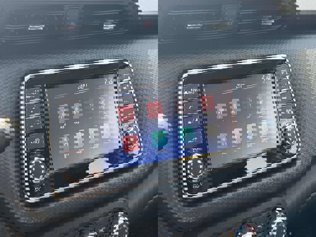 Used 2025 Nissan Kicks Play S FWD image 17