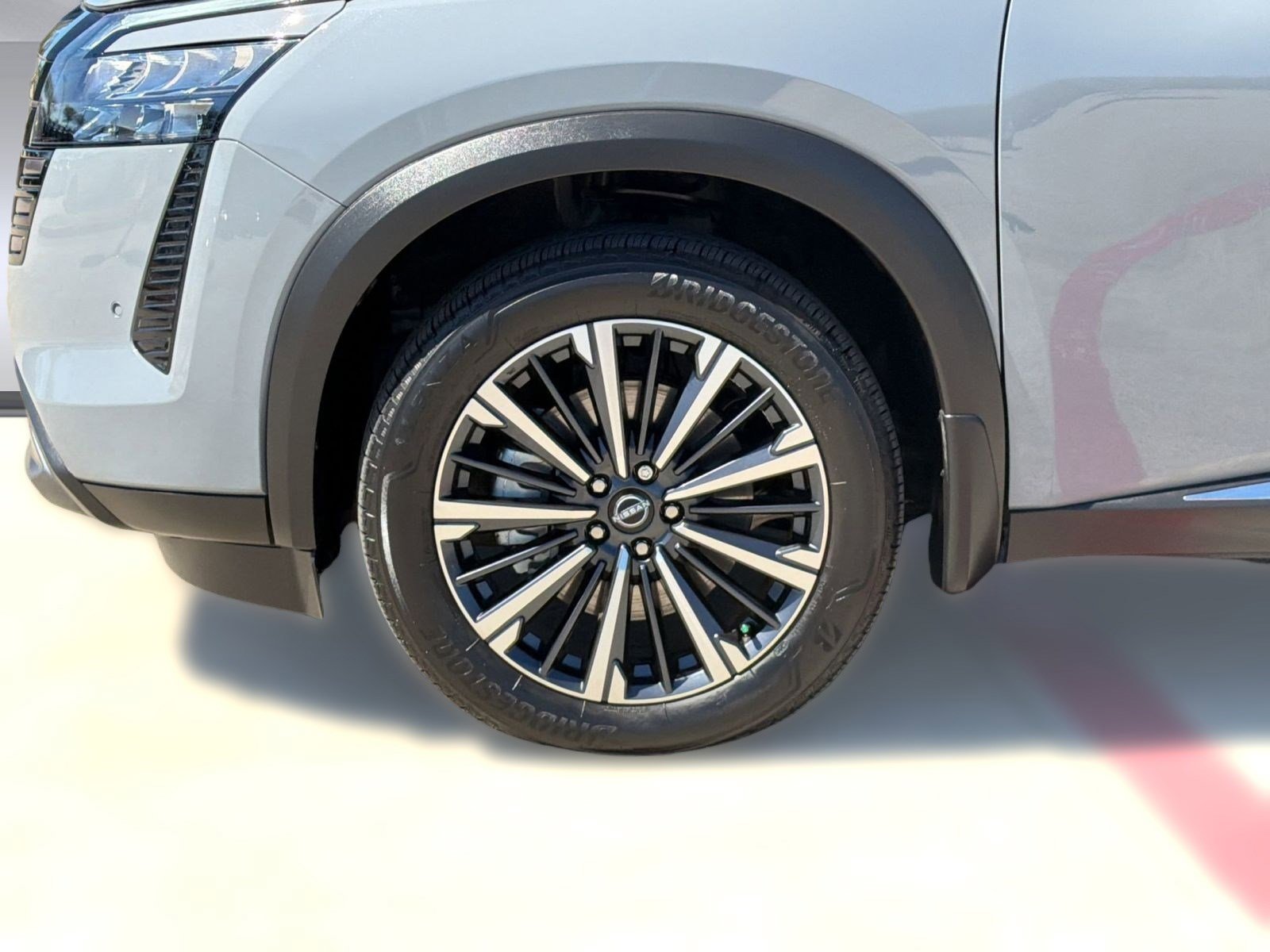 New 2026 Nissan Pathfinder Platinum image 12