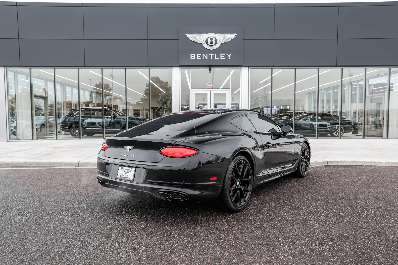 Certified 2023 Bentley Continental GT V8 AWD/4WD image 3
