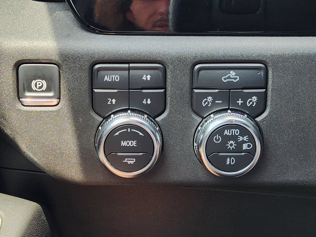 Used 2024 GMC Sierra 1500 Elevation w/ X31 Off-Road Package AWD/4WD image 22
