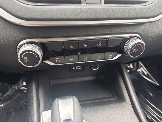 Used 2023 Nissan Altima 2.5 S FWD image 24
