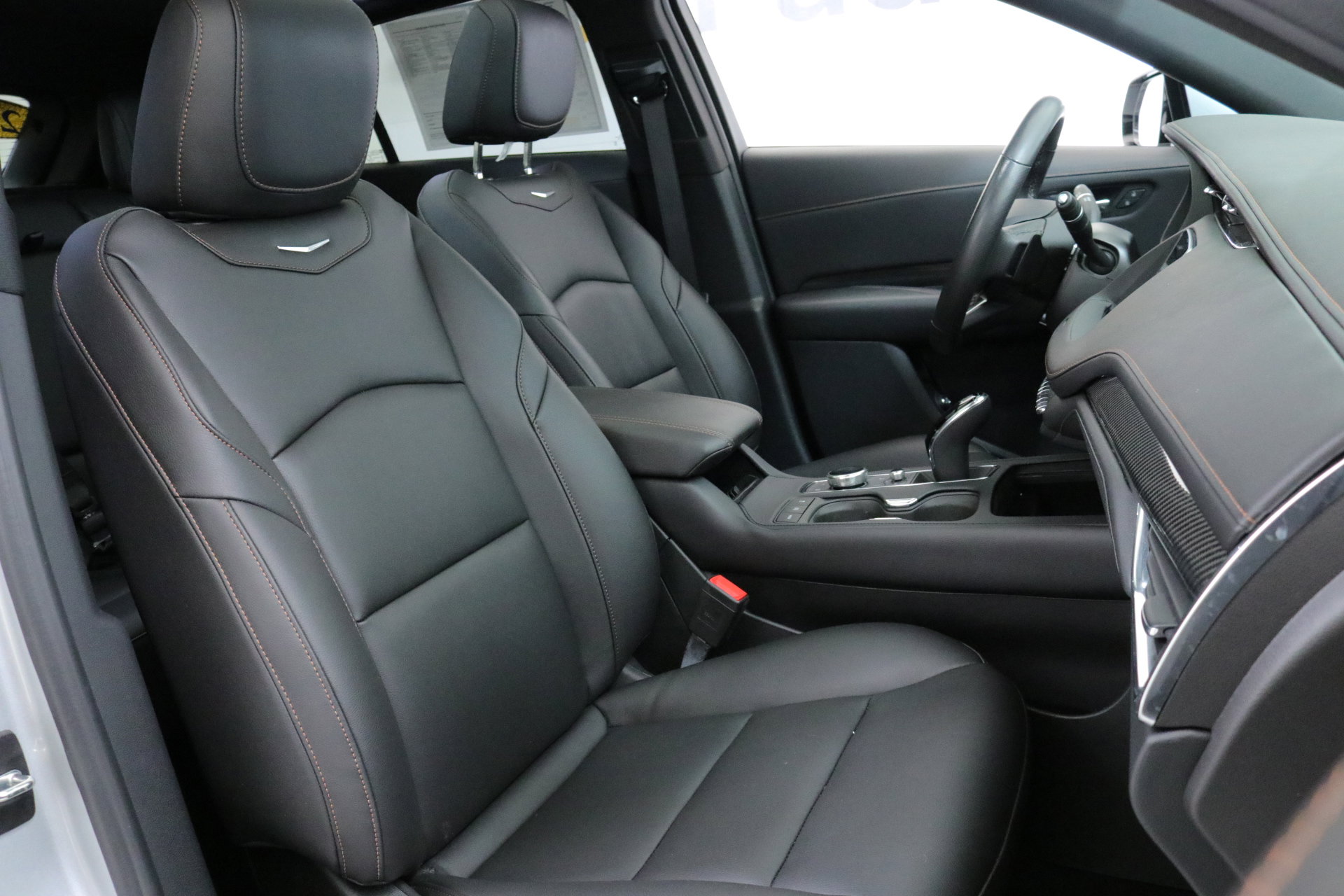 Used 2022 Cadillac XT4 Sport w/ Cold Weather Package image 32