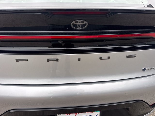 Used 2023 Toyota Prius XLE FWD image 11