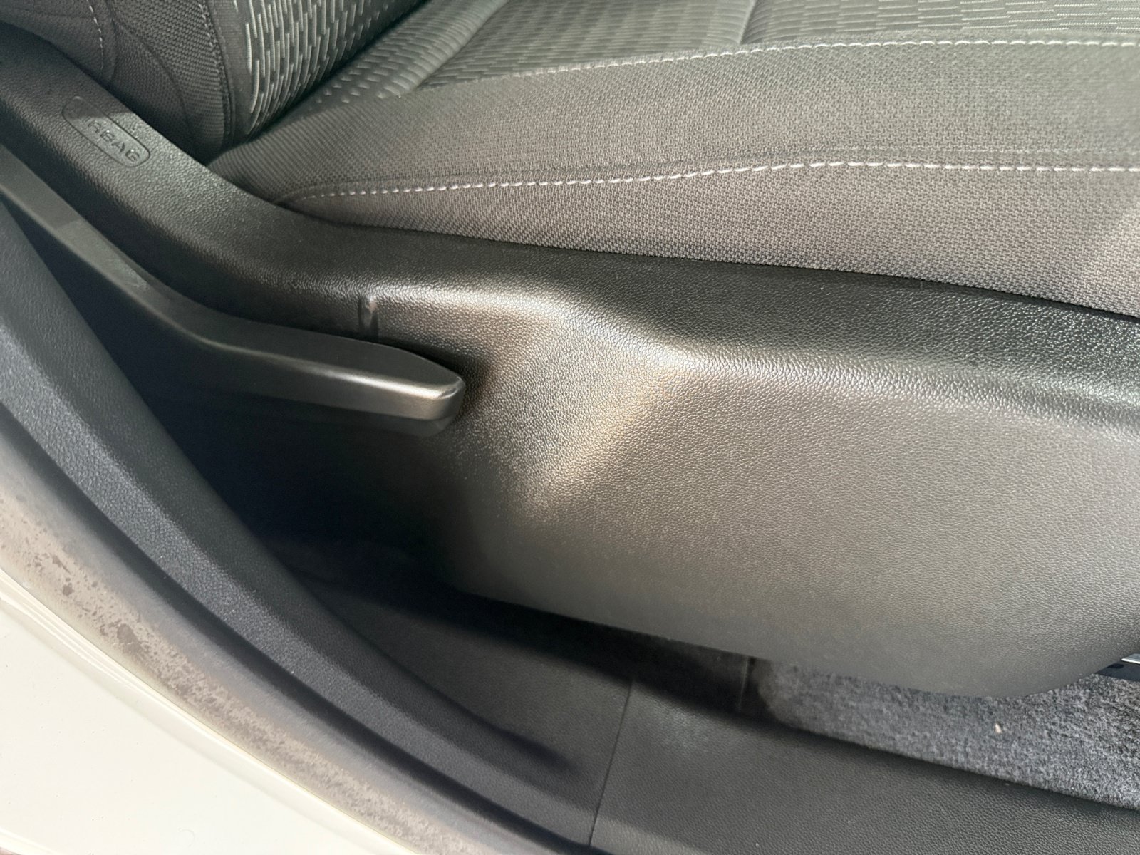 Used 2025 Chevrolet Equinox LT FWD image 27