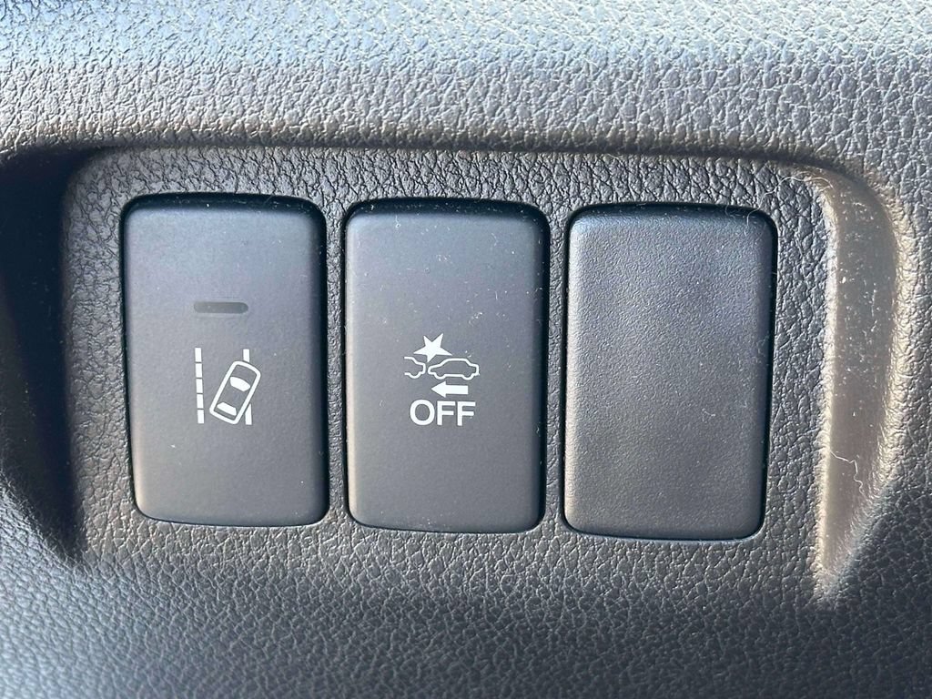 Used 2020 Acura ILX w/ Premium Package FWD image 19