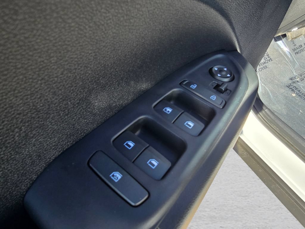 Used 2026 Hyundai Venue SE FWD image 24
